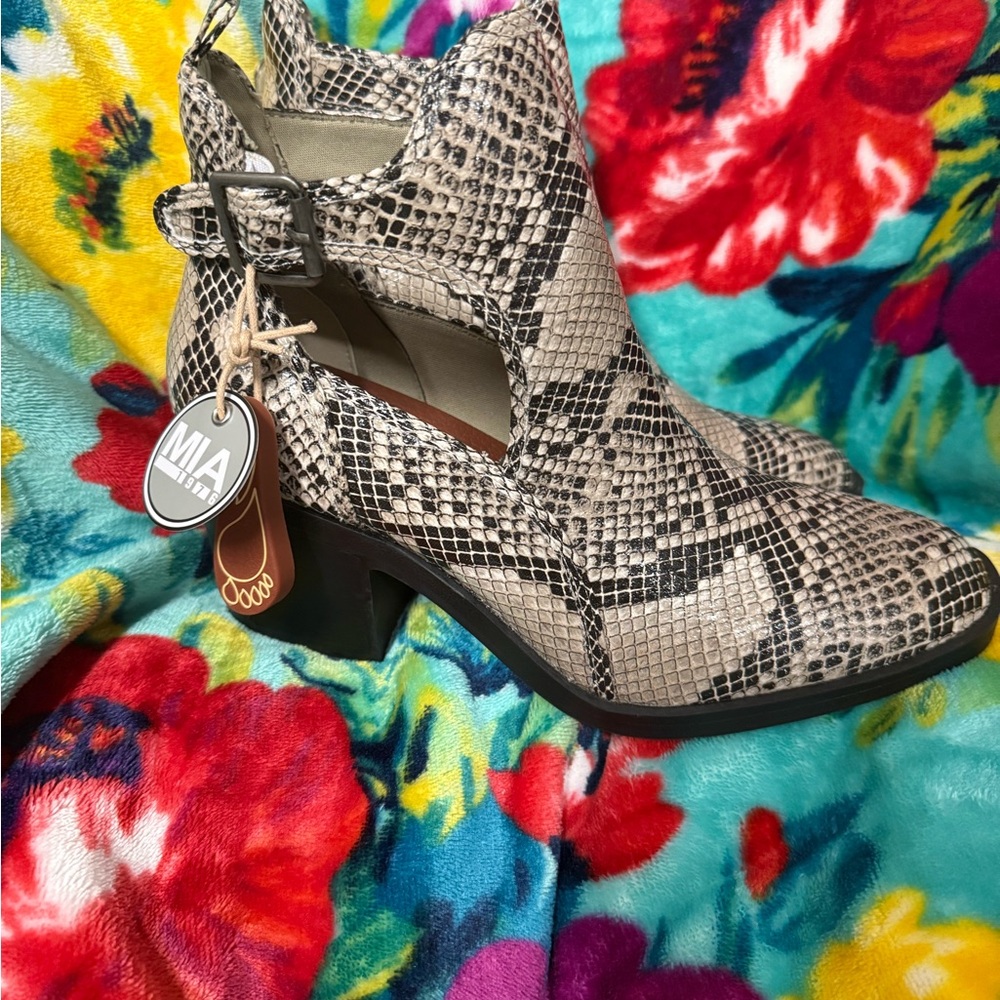 MIA Snakeskin Heeled Boots - Black and Cream